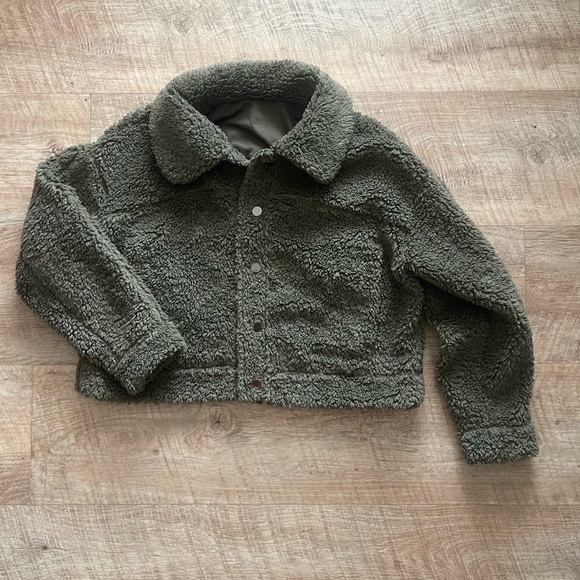 lululemon athletica Olive Teddy Jacket - Picture 1 of 5